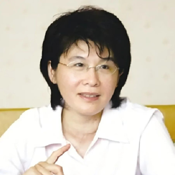 为培养新中国外交人才尽心竭力的女外交官龚澎