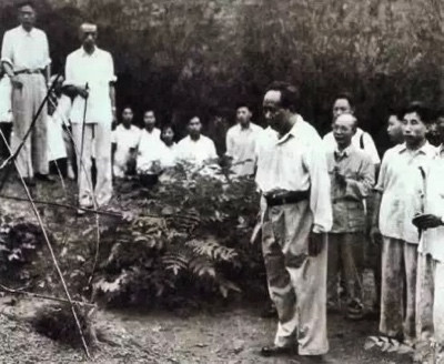 毛主席诞辰129周年:以100张罕见照片来缅怀他老人家!