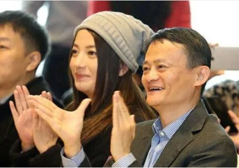 赵薇,一再从高点直线坠落,终于粉身碎骨