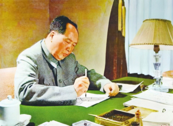 在革命战争年代,毛主席是怎样维护党中央权威的?