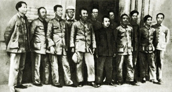 毛主席用人待人之道：重用博古，团结凯丰，善待王明