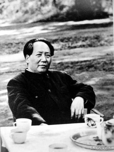 重温毛泽东《丢掉幻想,准备斗争》一文