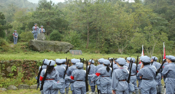 烽火年关，毛委员送肉温暖井冈山寒冬