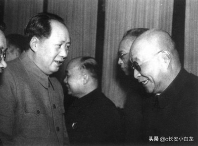 毛主席说：“我们一定要消灭瘟神！”他有什么法宝？