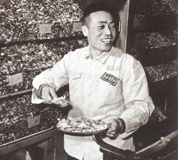 70多年来，那辈人靠什么把不能干成了能？