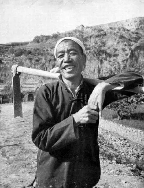 毛主席为何提拔一个农民当总理!