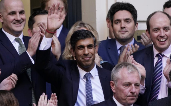 英国新首相苏克纳背后的秘密?