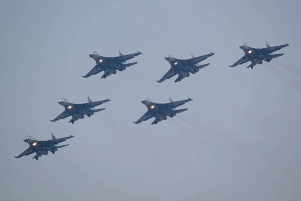 驳增加核武器、发展航母就是穷兵黩武、不顾民生的谬论