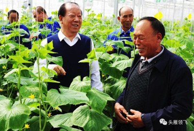 侯二河:一个坚持集体致富的村党支部书记
