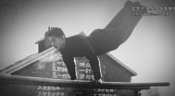 他是新中国的一颗“螺丝钉”,毛泽东号召全体人民向他学习