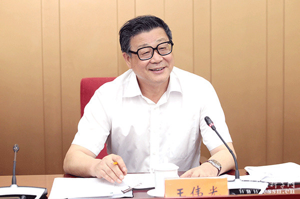 王伟光：必须始终坚持学习马克思主义经典著作，弄通马克思主义