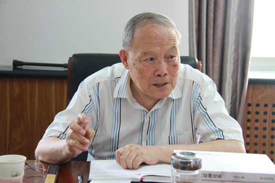 坚决维护以习近平同志为核心的党中央的权威——网络舆论动态研讨会纪要