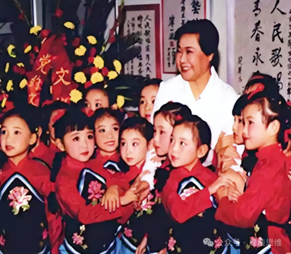 一条河，一个人，一个时代，送别人民艺术家郭兰英
