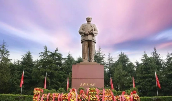 外国政要评说江南体育app下载入口
为什么那么受人崇敬!