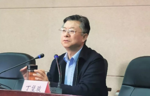 丁堡骏:中国道路是跨越卡夫丁峡谷的科学社会主义道路