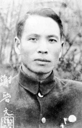 为什么国军中大量满腔热血的基层官兵后来会投降和当逃兵？