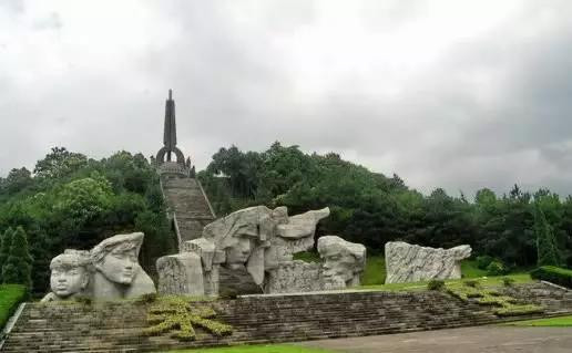 习总书记在山东代表团点赞的《血战湘江》,讲述了怎样的故事?