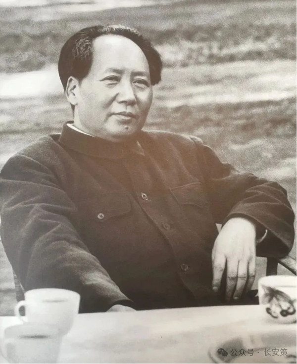 陈先义：不能允许如此歪曲解构毛泽东思想