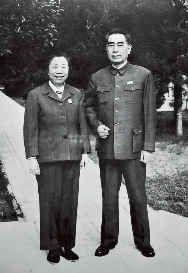 周总理让我打电话,说那件事就那样办,什么事我不敢问