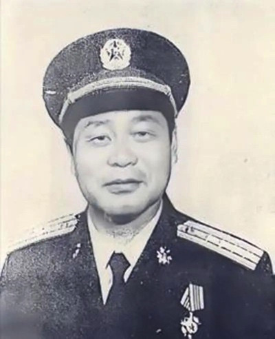1996年台海军演,二少将一大校为财泄露绝密军情,下场如何?