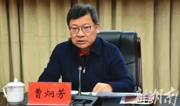 “都在考核,都在问责,谁干事,谁来落实?”
