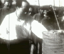 毛主席打拳击.gif