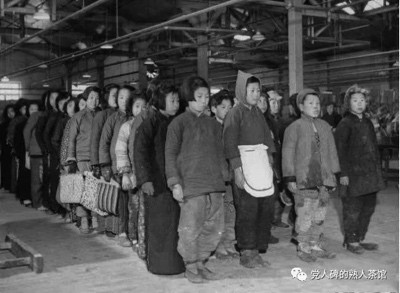 当年上海地下党怎么关心群众？