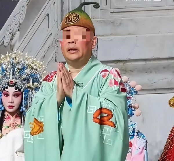 郭德纲恶意篡改红歌抖包袱,翻车了!