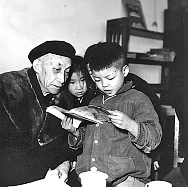 被毛主席赞誉“一辈子做好事”的吴玉章