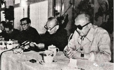 “死脑筋”黄克诚