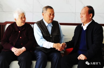 侯二河:一个坚持集体致富的村党支部书记