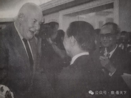 同加拿大、澳大利亚建交前后
