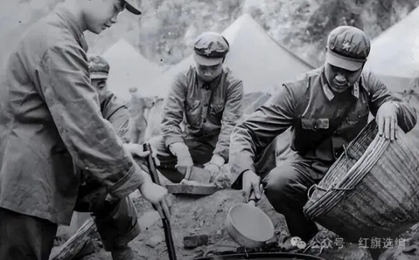 1955年北京召开劳模大会,李富春对毛主席说:我们的老班长回来了