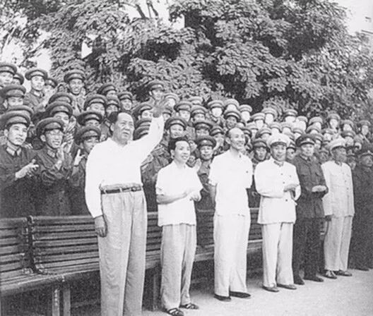 彭嘉庆：领导铁道游击队令日军闻风丧胆，首创东北战场歼敌一个师的纪录的开国中将