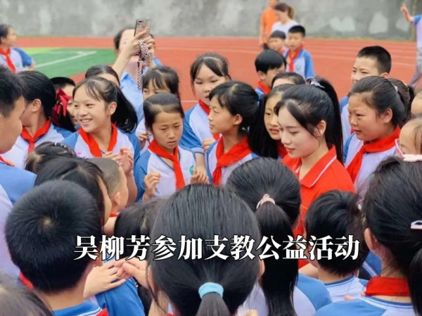 这位15枚金牌的世界冠军跌倒三次爬起三次！