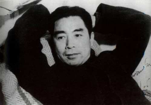 组图:缅怀周总理 记录伟大一生经典瞬间