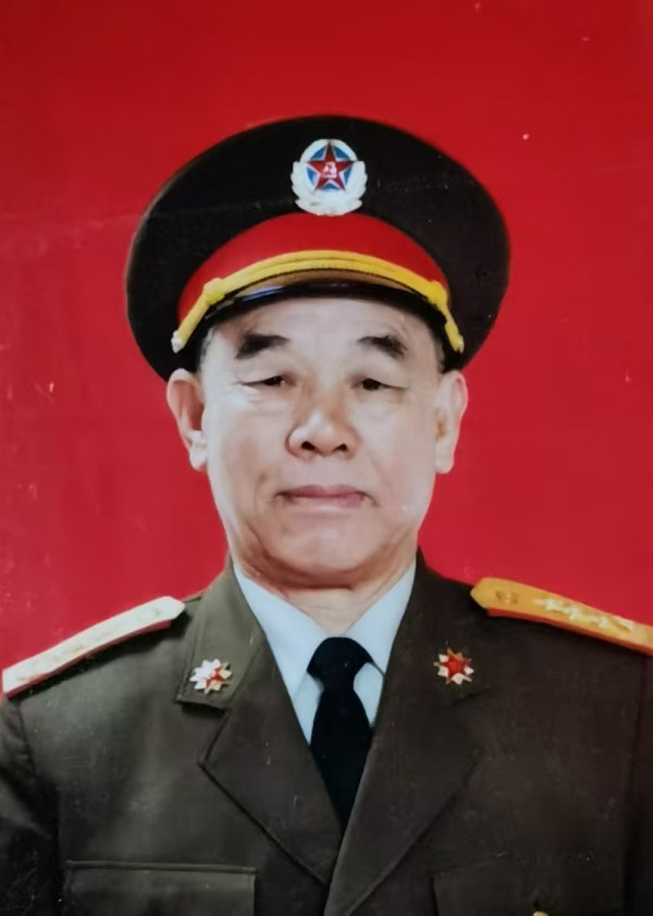 徐峰：怀念老首长徐信上将