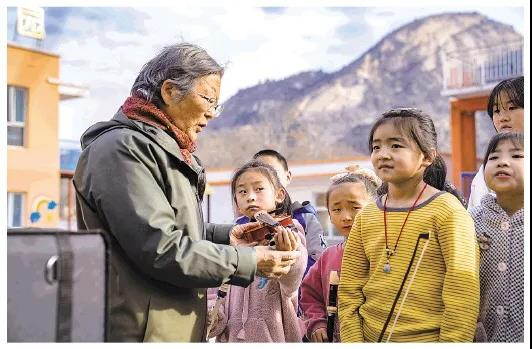 冬奥开幕式为何选择山里娃,背后有段感人的故事,有位可敬的老人